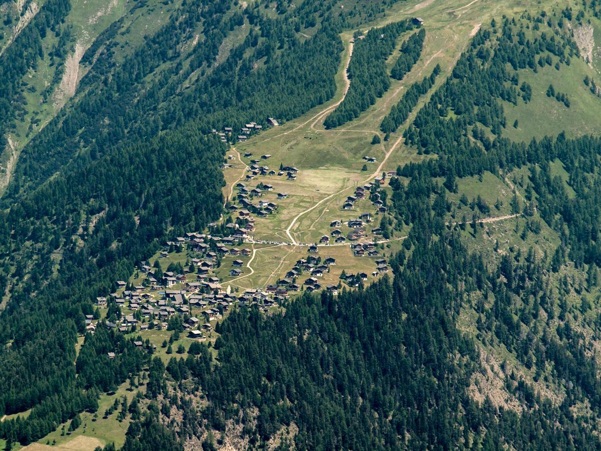 Gruppenhaus Im Walliser Alpstyle Rosswald Exteriör bild
